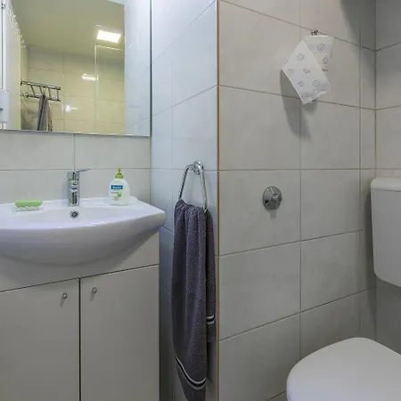 Appartamento Lauschiges Nur 450 Meter Zum Sandstrand Mit Privater Terrasse Crikvenica